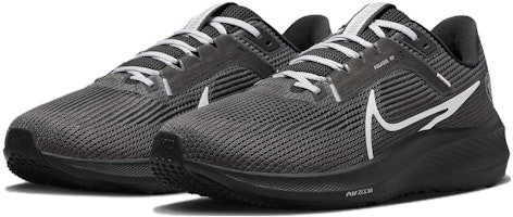 NFL x Nike Air Zoom Pegasus 40 '拉斯維加斯突襲者' DZ5953-001 Lookbook NFL x Nike Air Zoom Pegasus 40 '拉斯維加斯突襲者' DZ5953-001