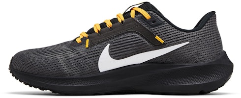 NFL x Nike Air Zoom Pegasus 40 '匹兹堡钢人' DZ6006-001 Lookbook NFL x Nike Air Zoom Pegasus 40 '匹兹堡钢人' DZ6006-001