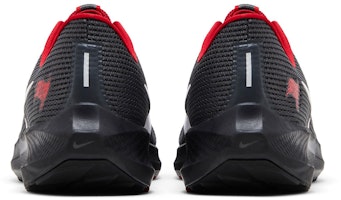 NFL x Nike Air Zoom Pegasus 40 '坦帕灣海盜隊' DZ5995-001 Details for NFL x Nike Air Zoom Pegasus 40 '坦帕灣海盜隊' DZ5995-001