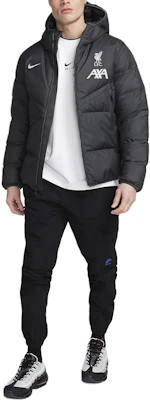 Nike Lightweight Hooded Puffer Jacket with Logo Print - Black FD7140-061 Lookbook Nike Lightweight Hooded Puffer Jacket with Logo Print - Black FD7140-061