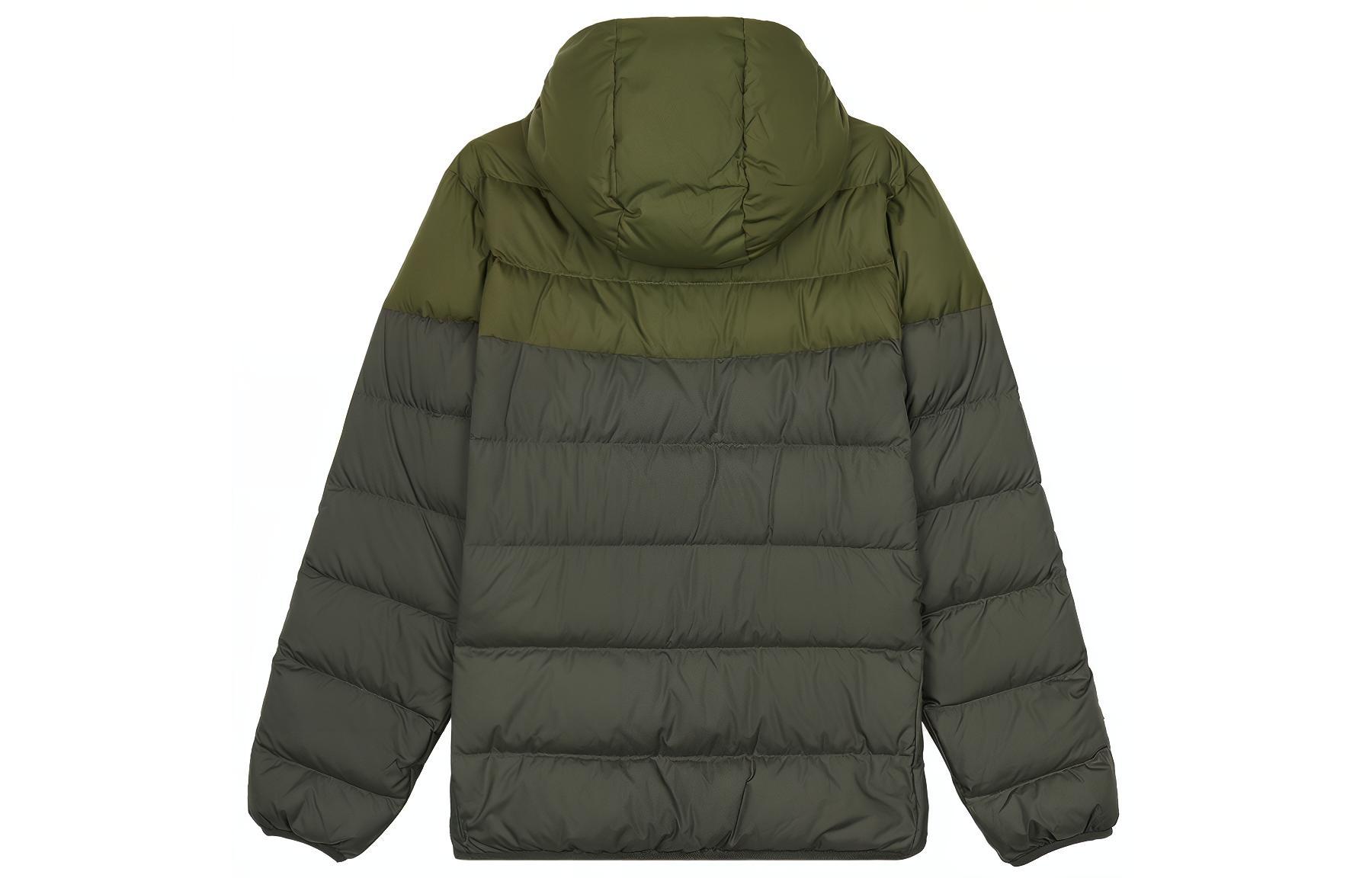 Lookbook Chaqueta Acolchada Verde Oliva Nike con Logo y Capucha con Cremallera. DV0754-326