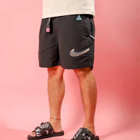 Purchase ナイキアウトドア防水ポケットロゴショーツ ブラック DJ1428-010