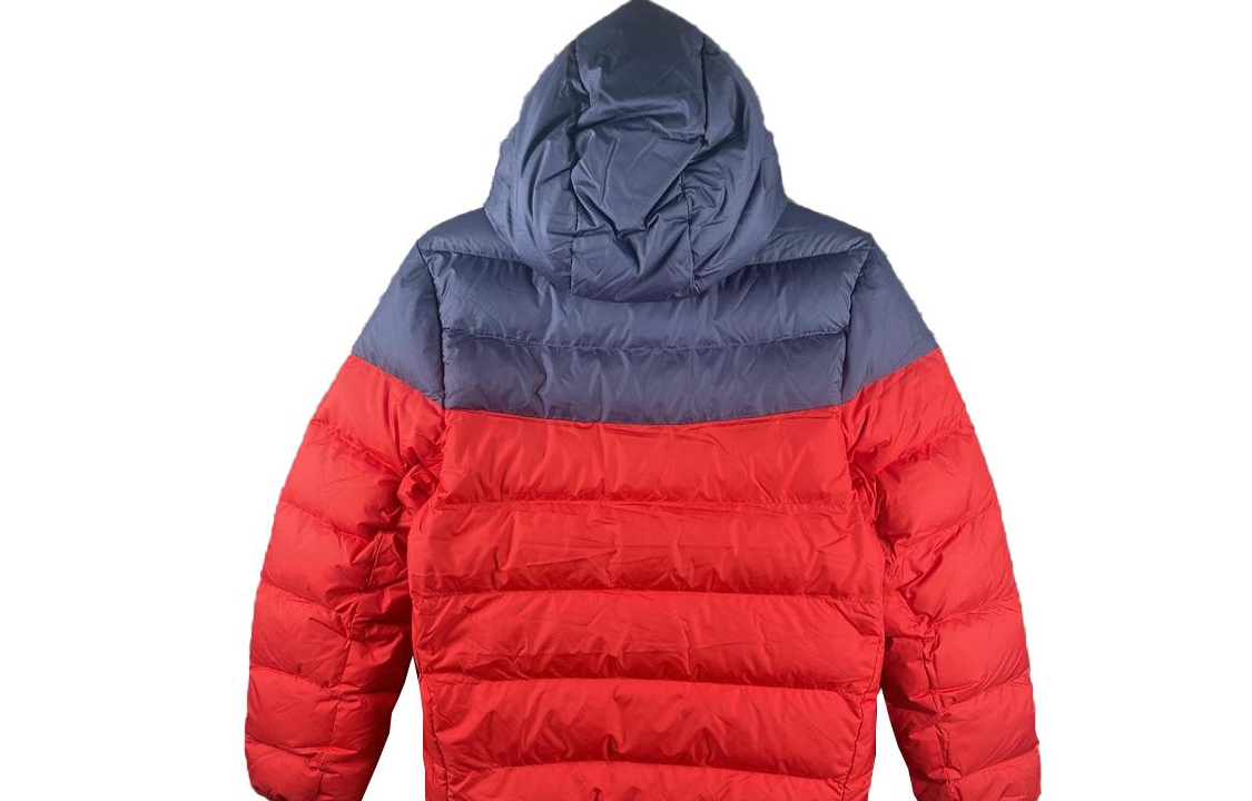 Lookbook Nike  Red Puffer Jacket with Logo and Zippered Hood. DV0754-410