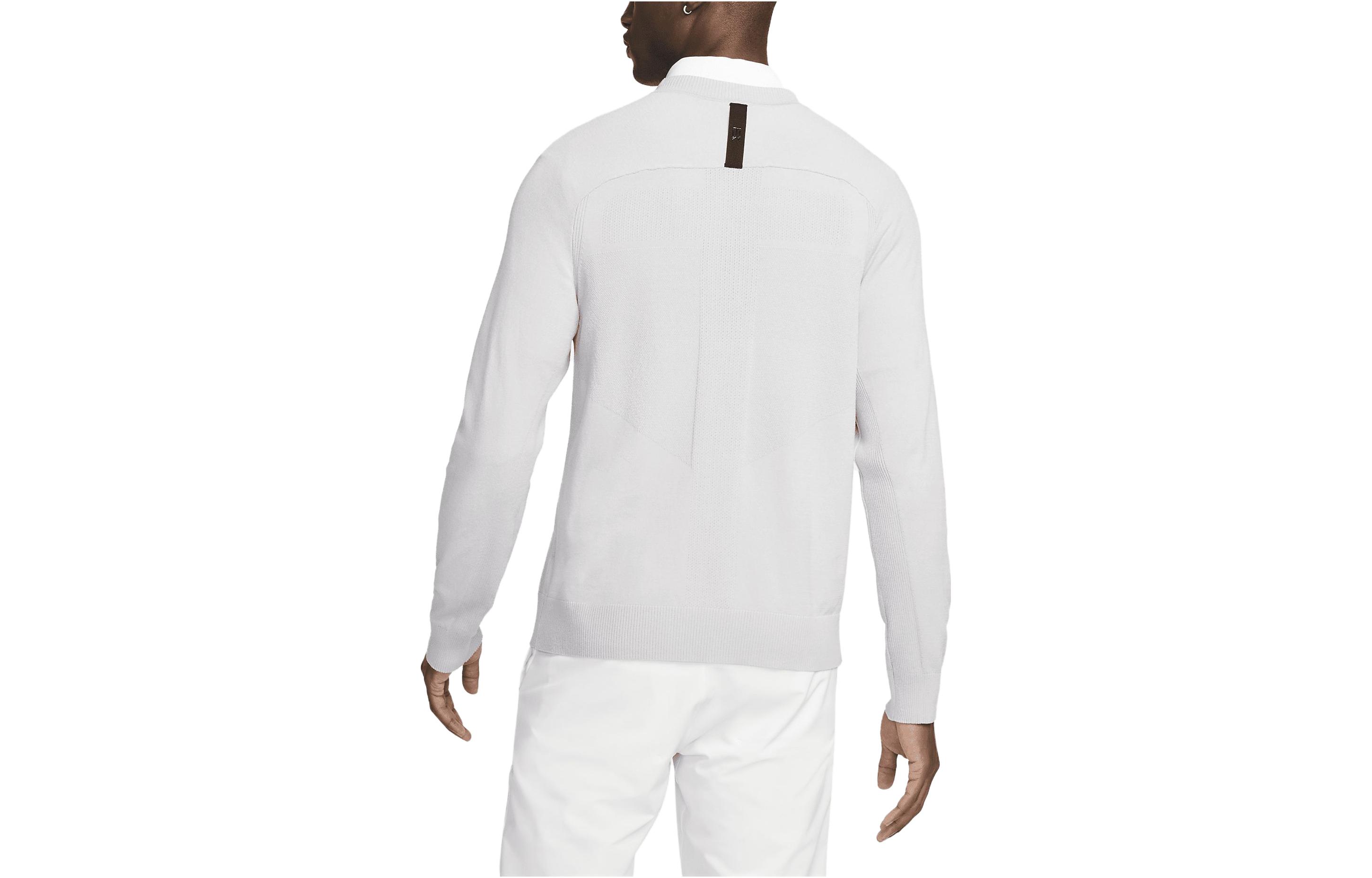 Lookbook Nike 復古運動休閒灰色印花Logo衛衣。 DR5291-077