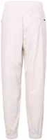 Shop Nike 白色標誌印花運動褲 - 春季系列 DQ6572-030