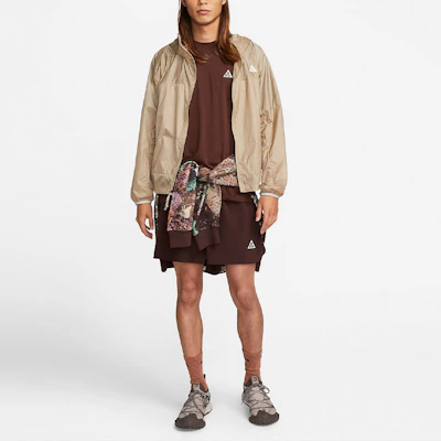 Nike ACG "Cinder Cone" 防風防水夾克 卡其色 DB0979-247 Shop Nike ACG "Cinder Cone" 防風防水夾克 卡其色 DB0979-247