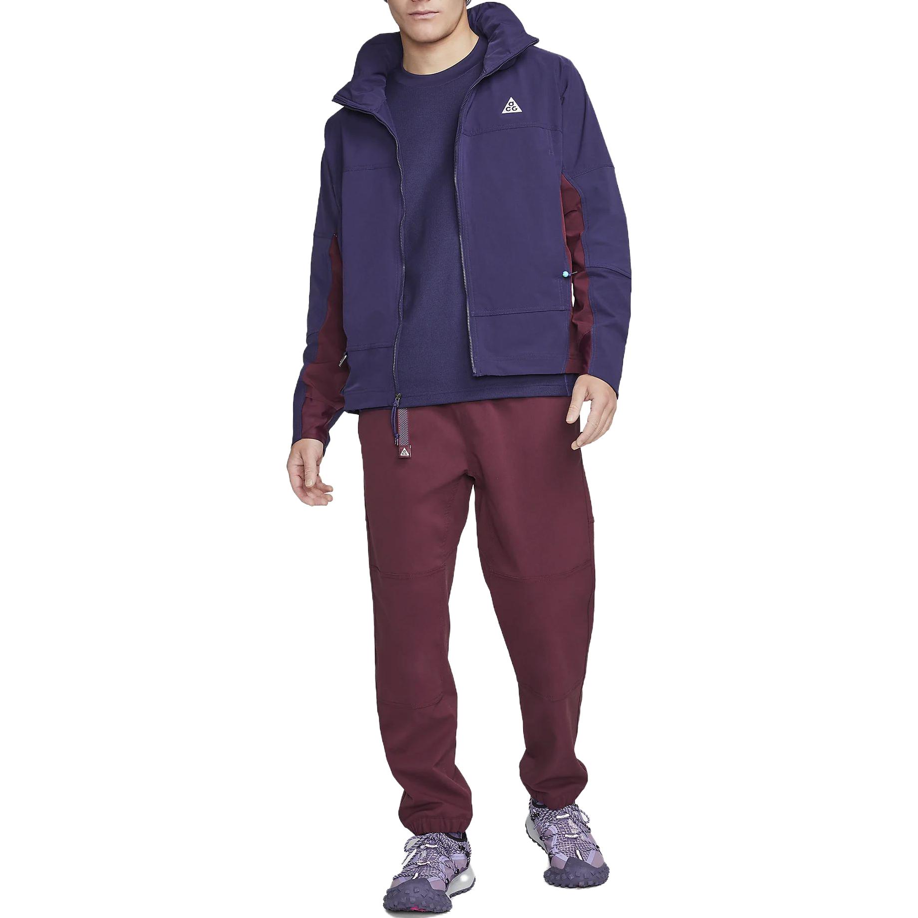 Shop Nike ACG "Sun Farer" 紫色拼接字母印花拉鍊外套 DH3104-555