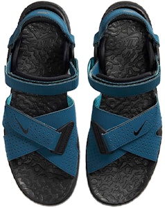 耐克ACG Air Deschutz '蓝黑' CT2890-400 Lookbook 耐克ACG Air Deschutz '蓝黑' CT2890-400