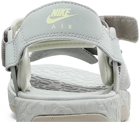 Nike ACG Air Deschutz 'Krim Hitam' DC9093-200 Sizing Nike ACG Air Deschutz 'Krim Hitam' DC9093-200