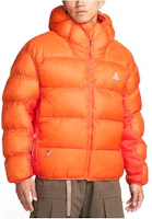 Lookbook Chaqueta Acolchada Nike ACG Logo Naranja. DH3071-819