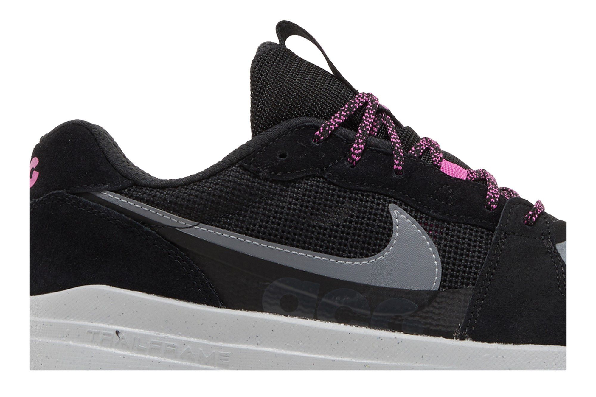 Shop ナイキ ACG ローケート "ブラック/クールグレー" DM8019-002