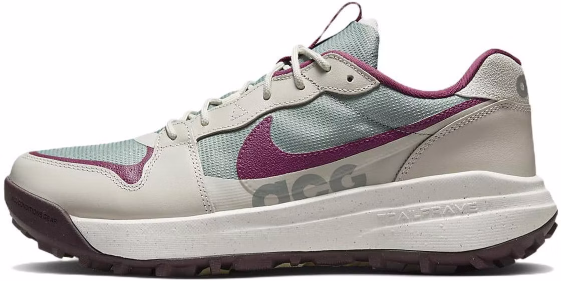 nike-acg-lowcate-mica-green-rosewood-light-bone