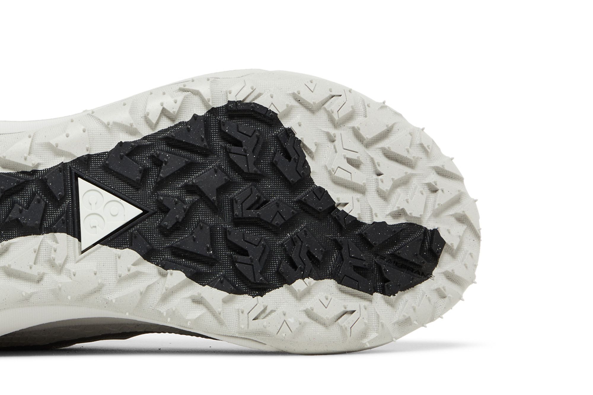 Details for Nike ACG Mountain Fly Low 2 ''Minerai de Fer/Noir/Étain Plat'' DV7903-003