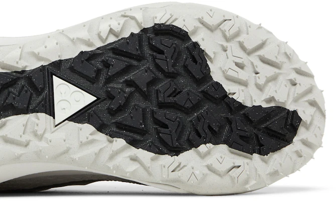 Nike ACG Mountain Fly Low 2 ''Minerai de Fer/Noir/Étain Plat'' DV7903-003 Details for Nike ACG Mountain Fly Low 2 ''Minerai de Fer/Noir/Étain Plat'' DV7903-003