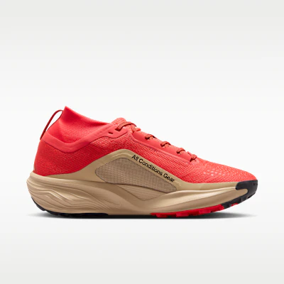 Nike ACG Pegasus Trail GORE-TEX Rouge Clair/Lin/Noir IQ1084-600 Lookbook Nike ACG Pegasus Trail GORE-TEX Rouge Clair/Lin/Noir IQ1084-600