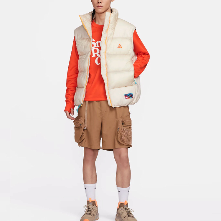 Shop 나이키 ACG 써마-FIT ADV "루나 레이크" 프린트 조끼 샌드 화이트 유니섹스. FD4056-126