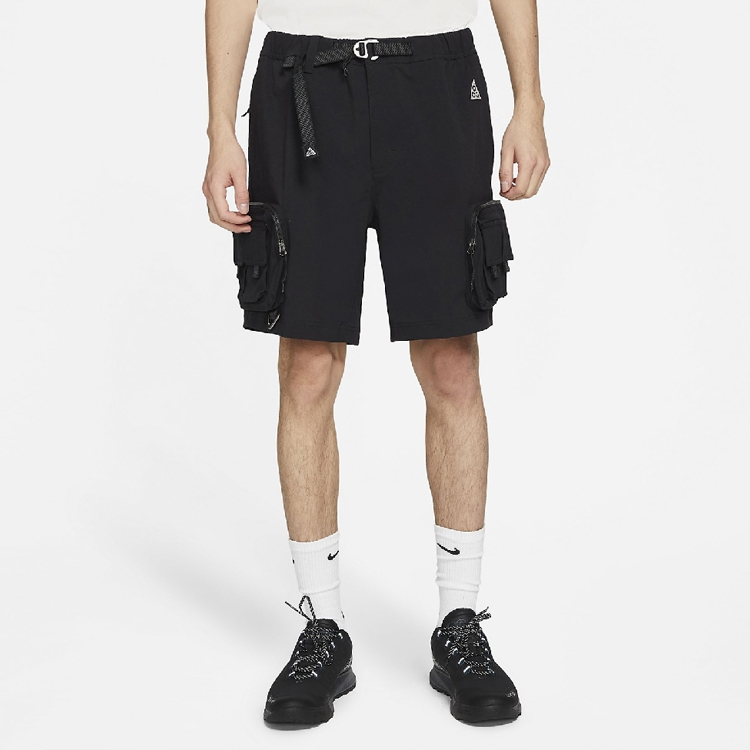 Sizing Nike ACG Waterproof Multi-Pocket Embroidered Logo Shorts Black. DH8348-010