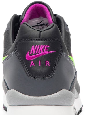 Nike ACG Wildwood 'Hitam Hijau Elektrik' AO3116-002 Sizing Nike ACG Wildwood 'Hitam Hijau Elektrik' AO3116-002