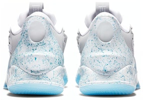 나이키 어댑트 BB 2.0 '맥' EU 충전기 CV2441-003 Shop 나이키 어댑트 BB 2.0 '맥' EU 충전기 CV2441-003