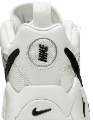 Nike Air Barrage Low 'Putih Summit' CW3130-100 Sizing Nike Air Barrage Low 'Putih Summit' CW3130-100