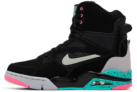 ナイキ エア コマンド フォース スパーズ 684715-001 Lookbook ナイキ エア コマンド フォース スパーズ 684715-001