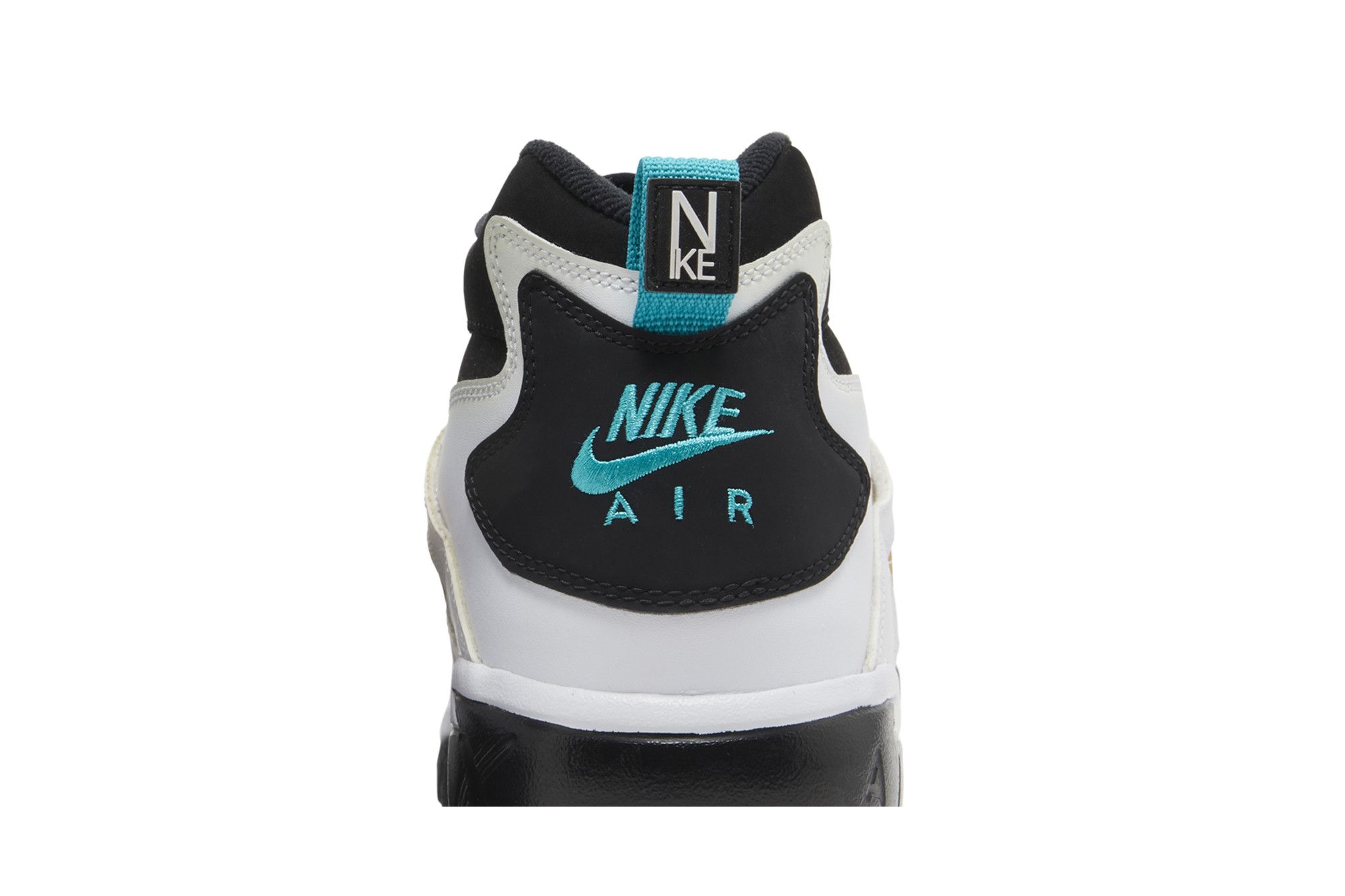 Sizing Nike Air Diamond Turf ''Émeraude'' 2017 309434-013