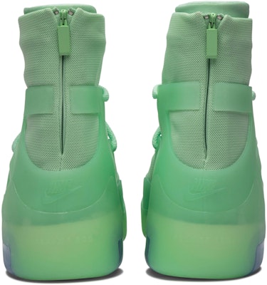 Fog frosted spruce clearance