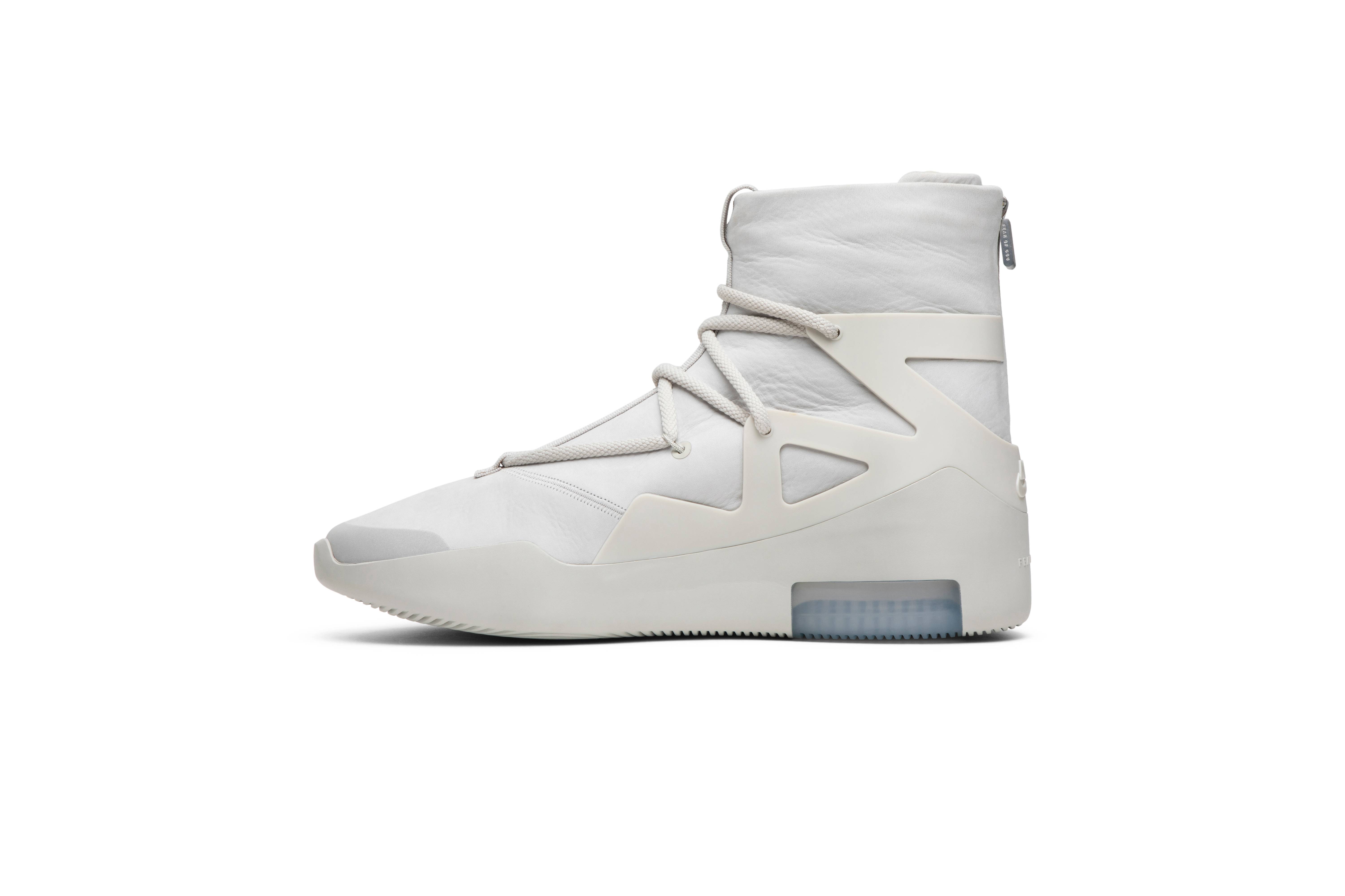 Lookbook 耐克Air Fear of God 1 '浅骨色' (亲友版) AR4237-003