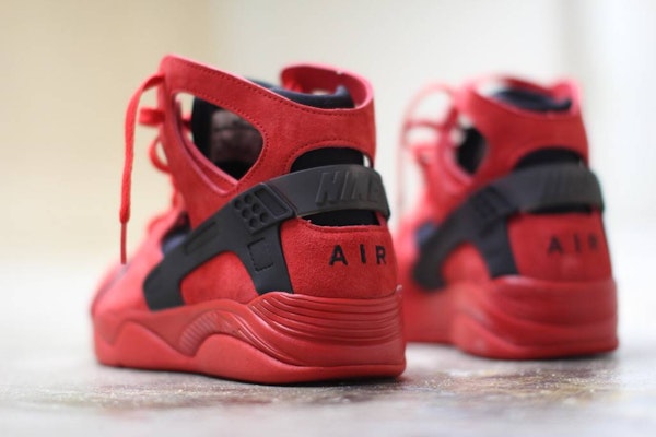 Nike Air Flight Huarache 'University Red Black' Merah Hitam 705005-600 Shop Nike Air Flight Huarache 'University Red Black' Merah Hitam 705005-600