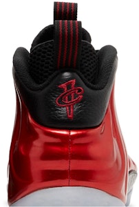 Nike Air Foamposite One 'Merah Metalik' (2023) DZ2545-600 Sizing Nike Air Foamposite One 'Merah Metalik' (2023) DZ2545-600