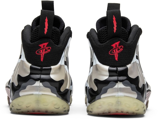Nike Air Foamposite One 戰鬥機 575420-001 Details for Nike Air Foamposite One 戰鬥機 575420-001