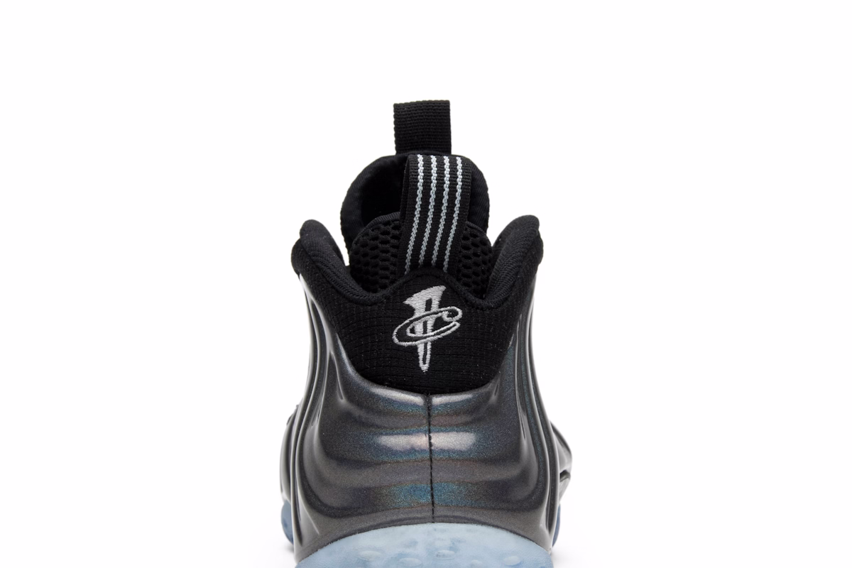 Nike Air Foamposite One Hologram 314996-900