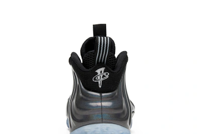 Nike Air Foamposite One Hologram 314996-900