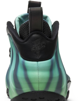 Nike Air Foamposite One Luces del Norte 840559-001 Sizing Nike Air Foamposite One Luces del Norte 840559-001