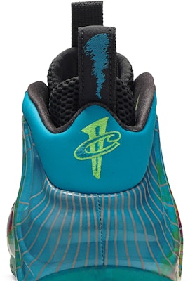 Nike Air Foamposite One Weatherman 575420-100 Sizing Nike Air Foamposite One Weatherman 575420-100