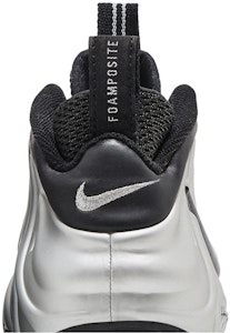 나이키 에어 폼포짓 프로 "메탈릭 실버" 624041-002 Sizing 나이키 에어 폼포짓 프로 "메탈릭 실버" 624041-002