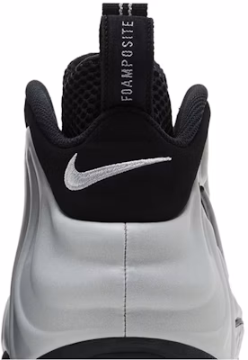 Nike Air Foamposite Pro 'NY vs. NY' HF0794-001 Sizing Nike Air Foamposite Pro 'NY vs. NY' HF0794-001