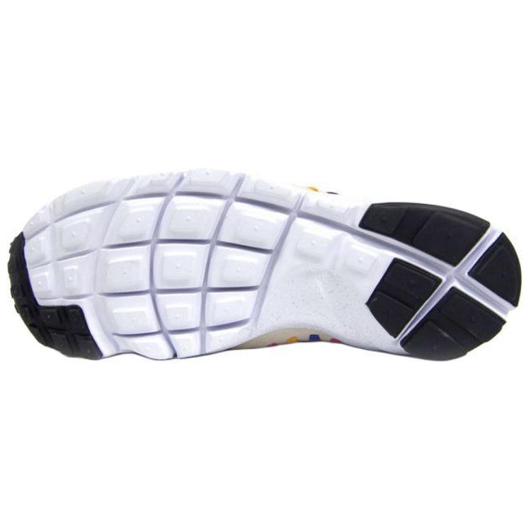 Shop ナイキ エア フットスケープ ウーブン チャッカ "レインボー" 525250-111