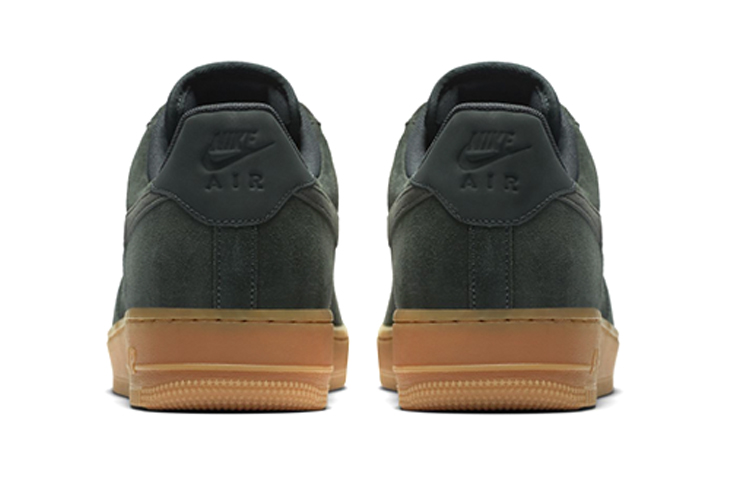 Shop Nike Air Force 1 07 Lv8 Suede Verde Outdoor Verde Outdoor AA1117-300