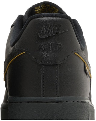 Nike Air Force 1 '07 'Hitam Emas Universitas' FZ4617-001 Sizing Nike Air Force 1 '07 'Hitam Emas Universitas' FZ4617-001