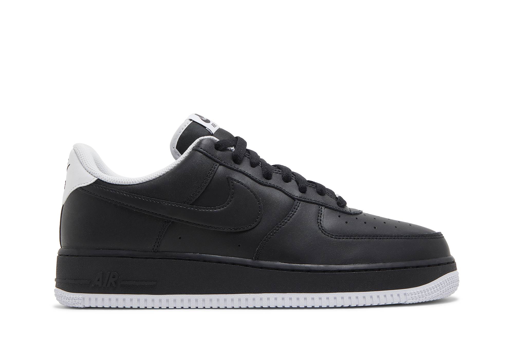Buy Nike Air Force 1 '07 'Hitam Putih' DH7561-001