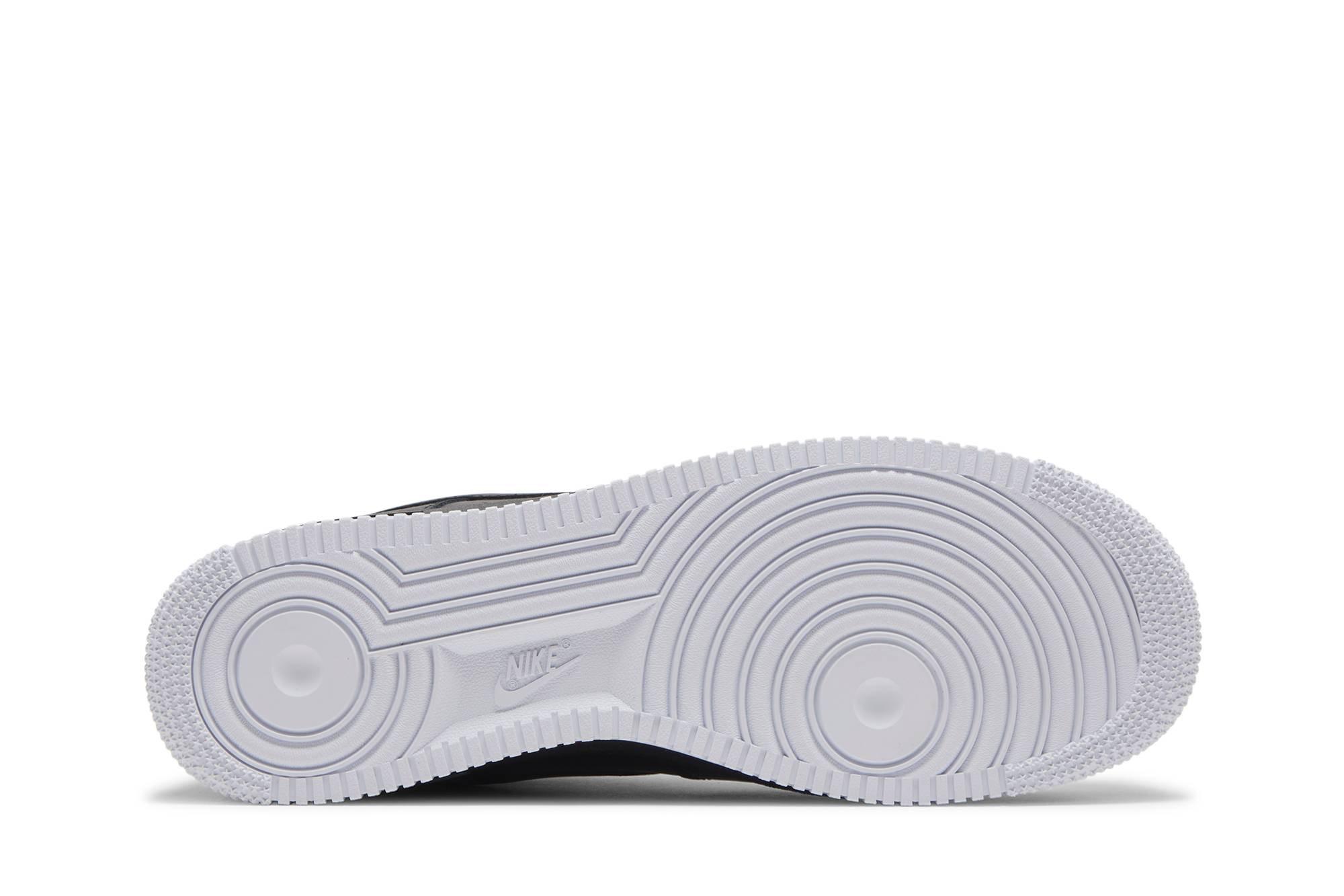 Shop Nike Air Force 1 '07 'Hitam Putih' DH7561-001