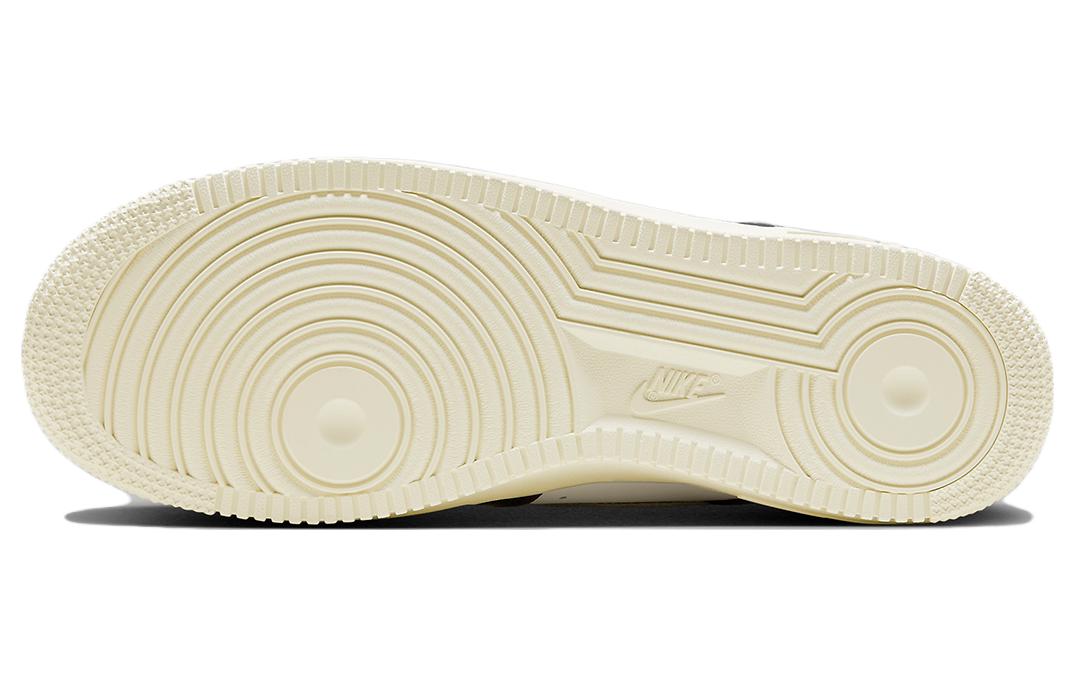 Sizing Nike Air Force 1 ''07 ''Zwart Wit Kokosmelk'' FQ6848-101