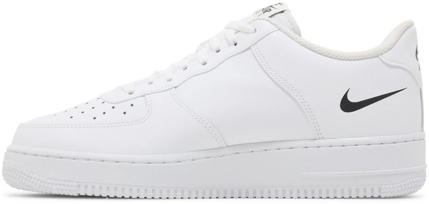 耐克空军一号'07 白色黑色多钩标' FN7807-100 Lookbook 耐克空军一号'07 白色黑色多钩标' FN7807-100