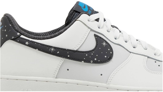 Nike Air Force 1 '07 'Starry Swoosh' Sepatu Bintang Terang FV6656-100 Order Nike Air Force 1 '07 'Starry Swoosh' Sepatu Bintang Terang FV6656-100