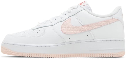 ナイキ エアフォース1 '07 バレンタイン (2022) DR0144-100 Lookbook ナイキ エアフォース1 '07 バレンタイン (2022) DR0144-100