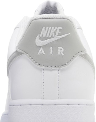 Nike Air Force 1 '07 'Putih Kelabu Asap Terang' FJ4146-100 1