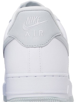 耐克空军一号 '07 白色纯铂金 DC2911-100 Sizing 耐克空军一号 '07 白色纯铂金 DC2911-100