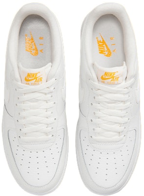 Nike Air Force 1 '07 'Putih University Gold Gum' DZ4512-100 Shop Nike Air Force 1 '07 'Putih University Gold Gum' DZ4512-100