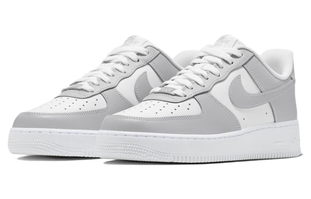 Lookbook Nike Air Force 1 '07 'Wolf Grey White' Lelaki/Boneka Kasut Kelabu dan Putih FD9763-101